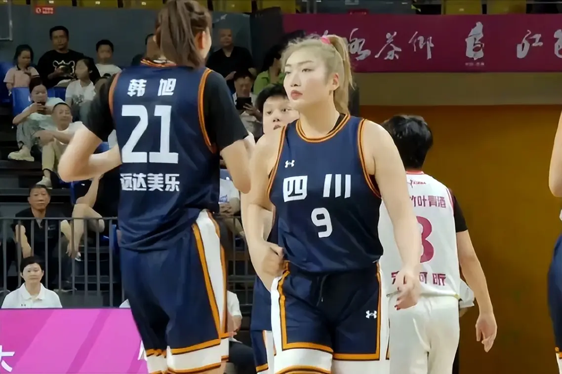 空切轻松得, 四川女篮四, 分差拉开到